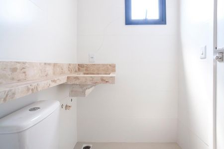 Apartamento à venda com 70m², 3 quartos e 2 vagasBanheiro da suíte 1