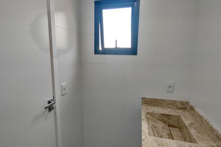 Apartamento à venda com 140m², 3 quartos e 2 vagasBanheiro da Suíte 1