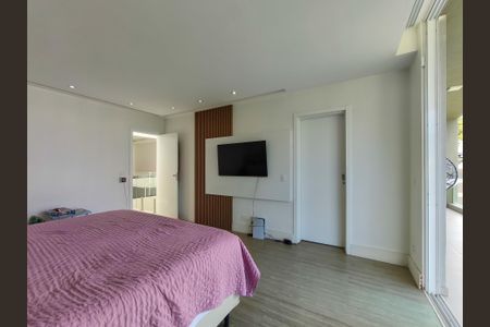 Casa à venda com 330m², 4 quartos e 2 vagasSuíte 1