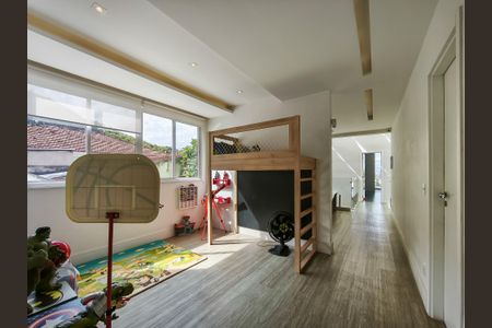 Casa à venda com 330m², 4 quartos e 2 vagasBrinquedoteca