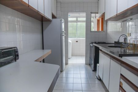 Apartamento à venda com 76m², 2 quartos e 2 vagas Apartamento à venda com 76m², 2 quartos e 2 vagasCozinha