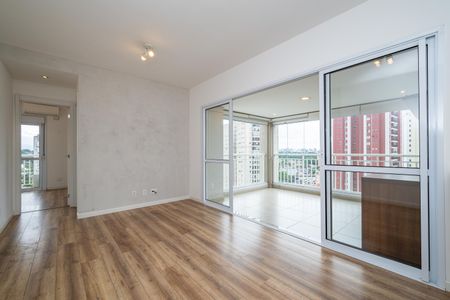 Apartamento à venda com 72m², 2 quartos e 1 vagaSala