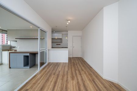Apartamento à venda com 72m², 2 quartos e 1 vagaSala