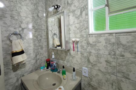 Casa à venda com 220m², 5 quartos e 5 vagas Casa à venda com 220m², 5 quartos e 5 vagasCasa 2 - Banheiro