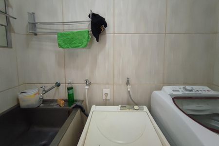 Casa à venda com 220m², 5 quartos e 5 vagas Casa à venda com 220m², 5 quartos e 5 vagasÁrea de Serviço