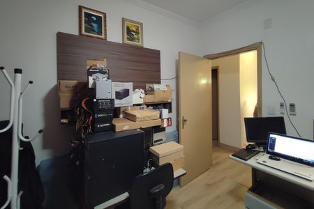 Casa à venda com 220m², 5 quartos e 5 vagas Casa à venda com 220m², 5 quartos e 5 vagasQuarto 2