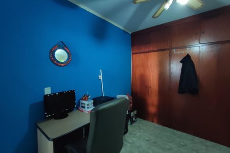 Casa à venda com 220m², 5 quartos e 5 vagas Casa à venda com 220m², 5 quartos e 5 vagasCasa 2 - Quarto