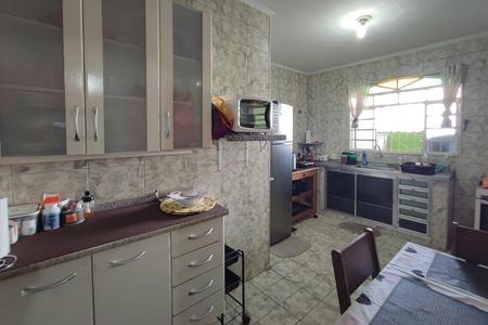 Casa à venda com 220m², 5 quartos e 5 vagas Casa à venda com 220m², 5 quartos e 5 vagasCasa 2 - Cozinha