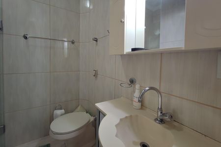 Casa à venda com 220m², 5 quartos e 5 vagas Casa à venda com 220m², 5 quartos e 5 vagasBanheiro Social