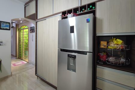 Casa à venda com 220m², 5 quartos e 5 vagas Casa à venda com 220m², 5 quartos e 5 vagasCozinha