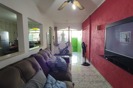 Casa à venda com 220m², 5 quartos e 5 vagas Casa à venda com 220m², 5 quartos e 5 vagasCasa 2 - Sala