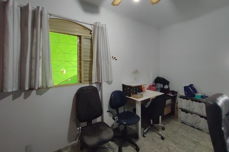 Casa à venda com 220m², 5 quartos e 5 vagas Casa à venda com 220m², 5 quartos e 5 vagasCasa 2 - Quarto