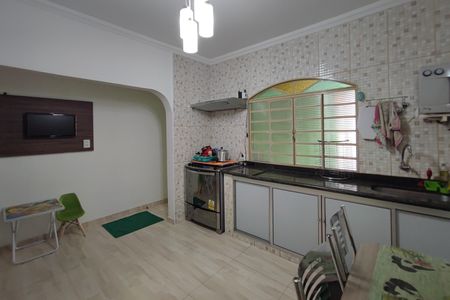 Casa à venda com 220m², 5 quartos e 5 vagas Casa à venda com 220m², 5 quartos e 5 vagasCozinha