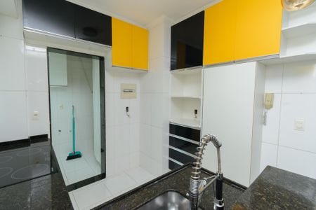 Apartamento à venda com 97m², 3 quartos e 2 vagas Apartamento à venda com 97m², 3 quartos e 2 vagasCozinha