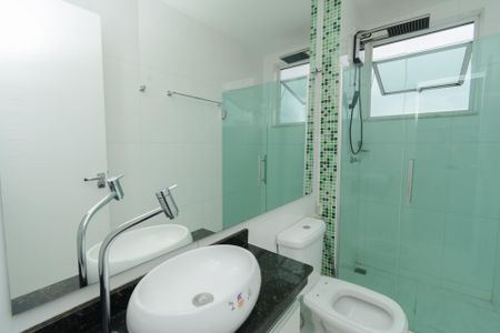 Apartamento à venda com 97m², 3 quartos e 2 vagas Apartamento à venda com 97m², 3 quartos e 2 vagasBanheiro Social