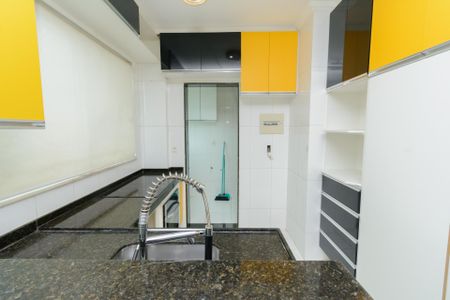Apartamento à venda com 97m², 3 quartos e 2 vagas Apartamento à venda com 97m², 3 quartos e 2 vagasCozinha