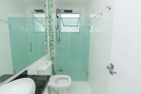 Apartamento à venda com 97m², 3 quartos e 2 vagas Apartamento à venda com 97m², 3 quartos e 2 vagasBanheiro Social