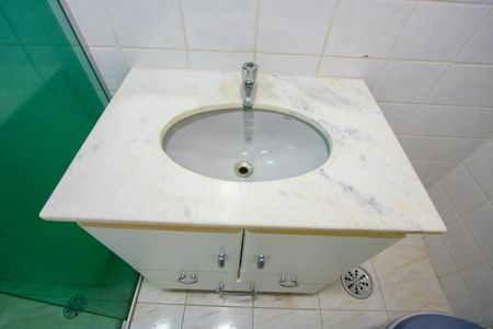 Apartamento para alugar com 80m², 2 quartos e 1 vagaBanheiro do quarto 1