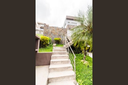 Casa de condomínio à venda com 280m², 3 quartos e 4 vagas Casa de condomínio à venda com 280m², 3 quartos e 4 vagasEntrada