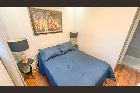 Apartamento à venda com 115m², 4 quartos e 3 vagasQuarto 2