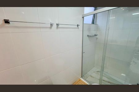 Apartamento à venda com 115m², 4 quartos e 3 vagasBanheiro 2