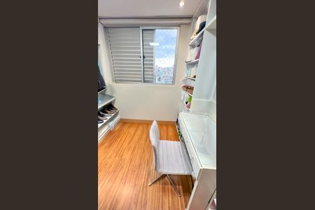 Apartamento à venda com 115m², 4 quartos e 3 vagasQuarto 4