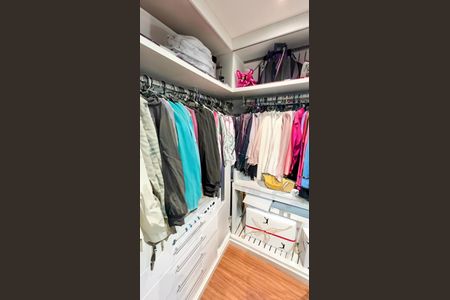 Apartamento à venda com 115m², 4 quartos e 3 vagasQuarto 4