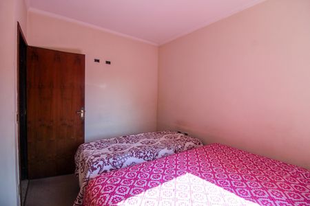 Casa à venda com 300m², 3 quartos e 6 vagas Casa à venda com 300m², 3 quartos e 6 vagasQuarto 2