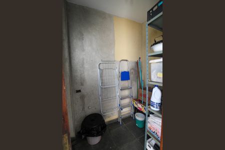 Casa à venda com 300m², 3 quartos e 6 vagas Casa à venda com 300m², 3 quartos e 6 vagasDespensa