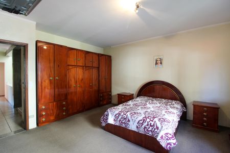 Casa à venda com 300m², 3 quartos e 6 vagas Casa à venda com 300m², 3 quartos e 6 vagasQuarto 1