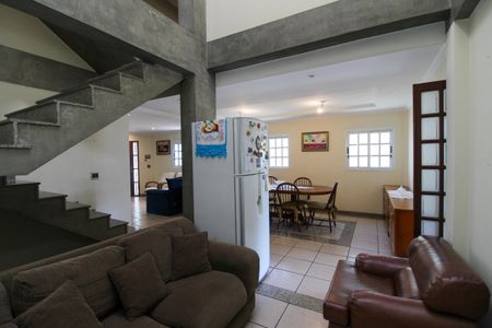 Casa à venda com 300m², 3 quartos e 6 vagas Casa à venda com 300m², 3 quartos e 6 vagasSala de Jantar