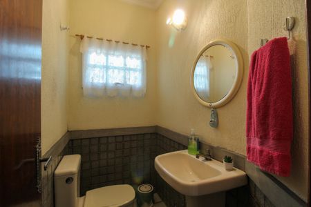 Casa à venda com 300m², 3 quartos e 6 vagas Casa à venda com 300m², 3 quartos e 6 vagasLavabo