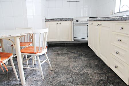 Casa para alugar com 250m², 3 quartos e 4 vagasCozinha