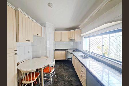 Casa para alugar com 250m², 3 quartos e 4 vagasCozinha