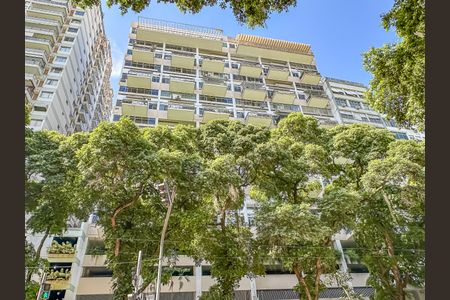 Apartamento para alugar com 96m², 2 quartos e 1 vaga Apartamento para alugar com 96m², 2 quartos e 1 vagaFachada