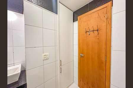 Apartamento para alugar com 96m², 2 quartos e 1 vaga Apartamento para alugar com 96m², 2 quartos e 1 vagaBanheiro 2