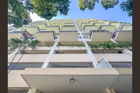 Apartamento para alugar com 96m², 2 quartos e 1 vaga Apartamento para alugar com 96m², 2 quartos e 1 vagaFachada