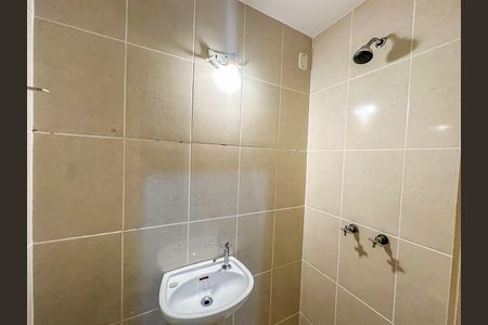 Apartamento para alugar com 96m², 2 quartos e 1 vaga Apartamento para alugar com 96m², 2 quartos e 1 vagaBanheiro de Serviço