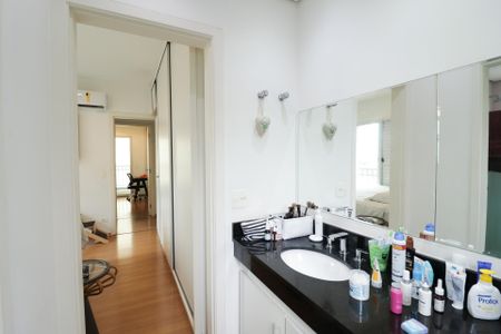 Apartamento à venda com 117m², 3 quartos e 3 vagasBanheiro Suíte 