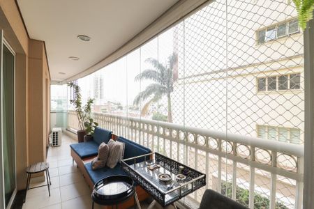 Apartamento à venda com 117m², 3 quartos e 3 vagasVaranda Sala