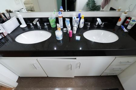 Apartamento à venda com 117m², 3 quartos e 3 vagasBanheiro Suíte 