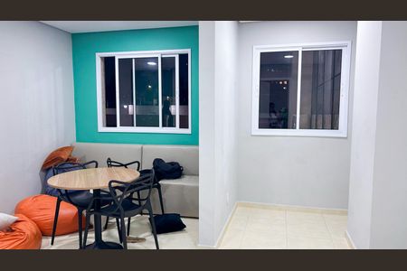 Apartamento para alugar com 37m², 2 quartos e sem vagaÁrea comum - Salão de Jogos