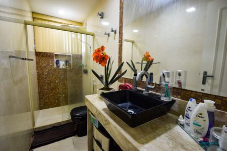 Casa à venda com 167m², 3 quartos e 1 vaga Casa à venda com 167m², 3 quartos e 1 vagaBanheiro do Quarto 1 - Suíte