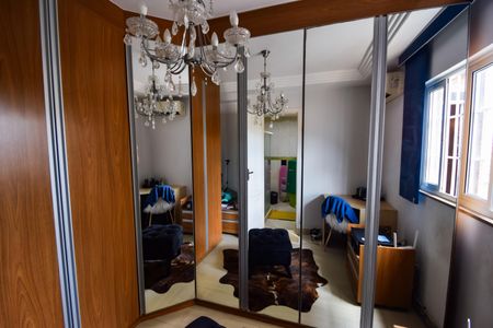 Casa à venda com 167m², 3 quartos e 1 vaga Casa à venda com 167m², 3 quartos e 1 vagaCloset do Quarto 2 - Suíte