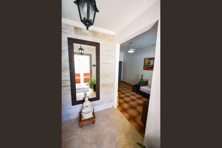 Casa à venda com 167m², 3 quartos e 1 vaga Casa à venda com 167m², 3 quartos e 1 vagaHall de entrada