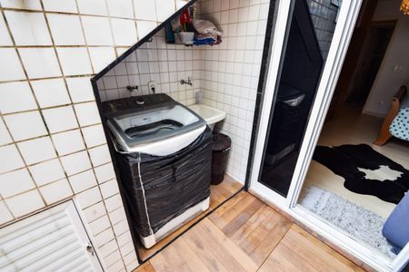 Casa à venda com 167m², 3 quartos e 1 vaga Casa à venda com 167m², 3 quartos e 1 vagaÁrea de Serviço