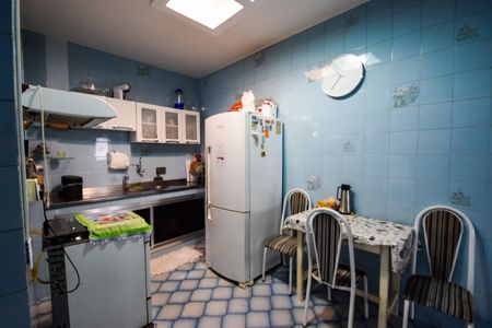 Casa à venda com 167m², 3 quartos e 1 vaga Casa à venda com 167m², 3 quartos e 1 vagaCozinha