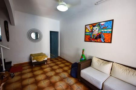 Casa à venda com 167m², 3 quartos e 1 vaga Casa à venda com 167m², 3 quartos e 1 vagaSala