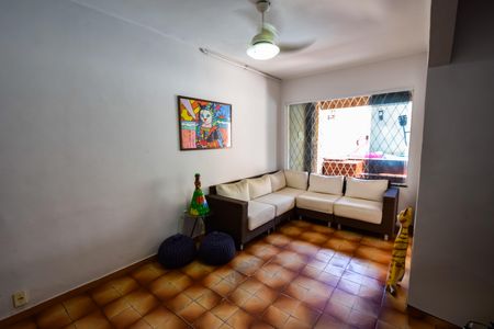 Casa à venda com 167m², 3 quartos e 1 vaga Casa à venda com 167m², 3 quartos e 1 vagaSala