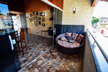 Casa à venda com 167m², 3 quartos e 1 vaga Casa à venda com 167m², 3 quartos e 1 vagaTerraço Gourmet